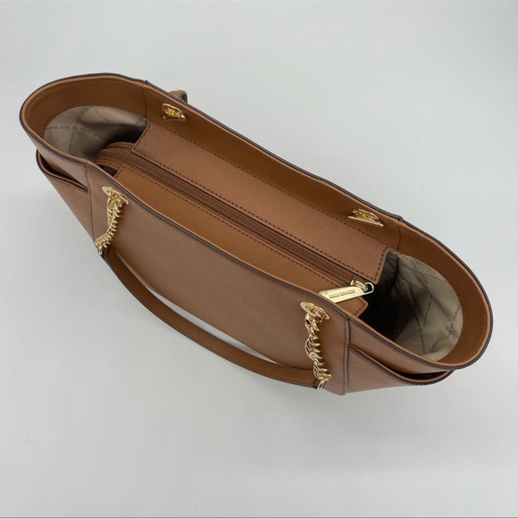 Michael Kors Chain Tote & Trifold Wallet Luggage - Picture 7 of 12